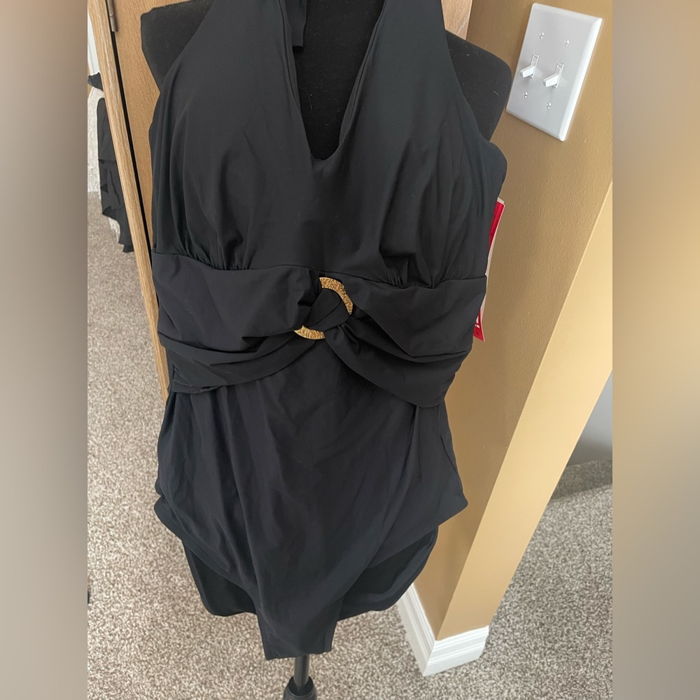 NWT Spanx Black Bathing Suit
Women’s Size 18